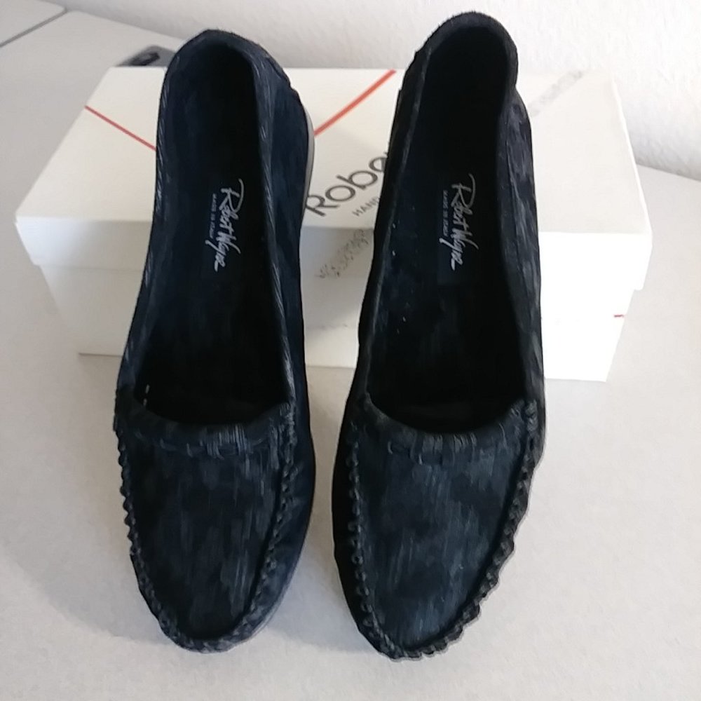 Robert Wayne Sizzle, Size 9.5